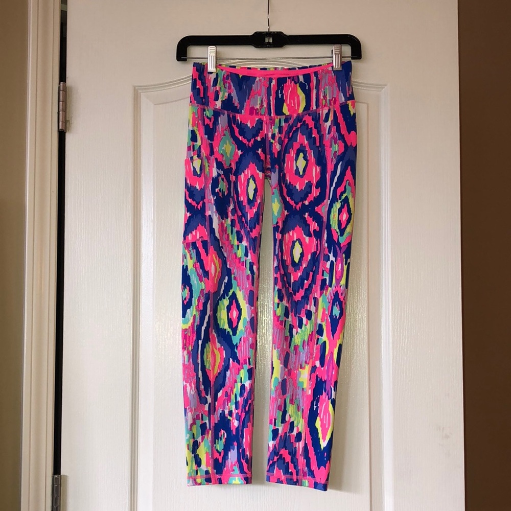 Lilly Pulitzer UPF 50+ Luxletic Weekender Leggings: Multi Luminescent, Size XS.